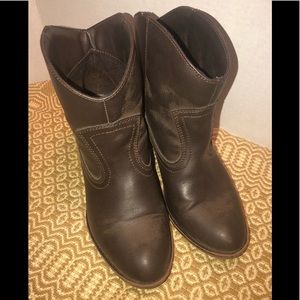 Women’s rocket dog brown heel boots